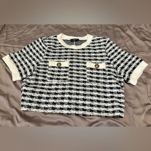 VICI Collection Textured Knit Cropped Top